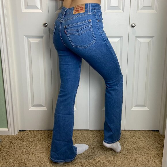 Levi’s 726 flare split-hem jeans, medium blue, size 26 x 32 - Picture 4 of 8